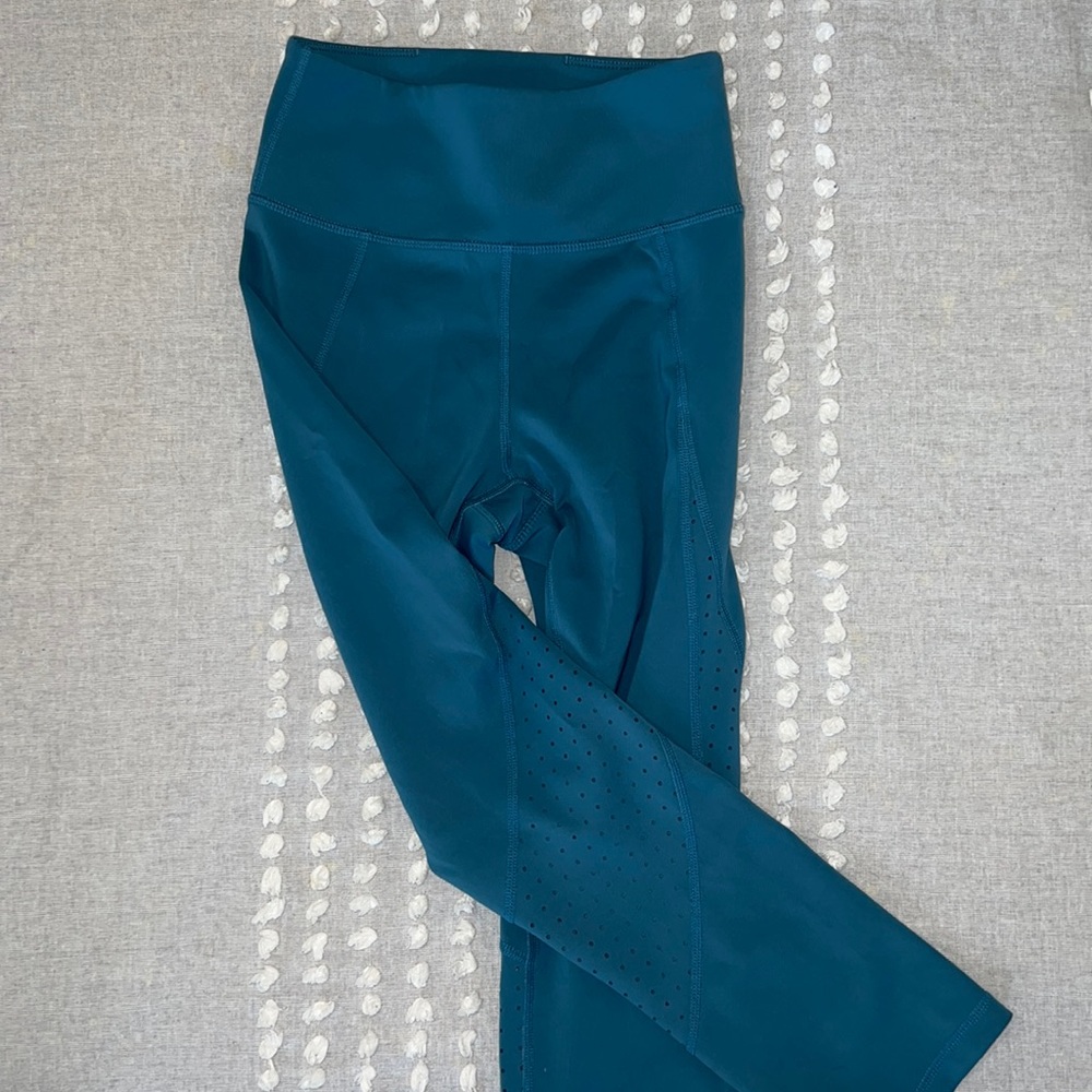 Iris & Ink Leggings